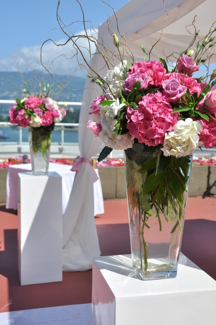 Pillar arrangements for the ceremony on the roof top